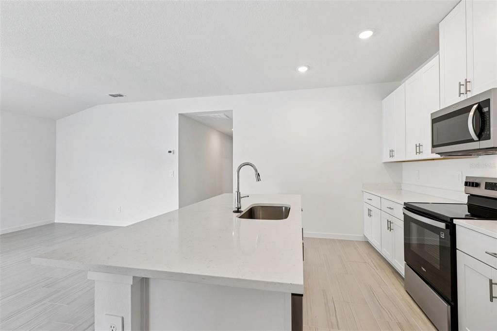 For Sale: $372,990 (4 beds, 3 baths, 1842 Square Feet)