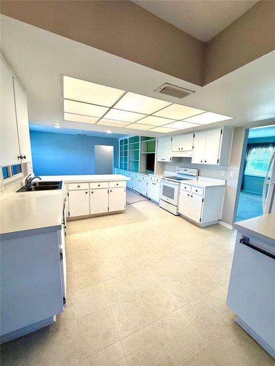 待售: $299,999 (3 贝兹, 2 浴室, 1647 平方英尺)