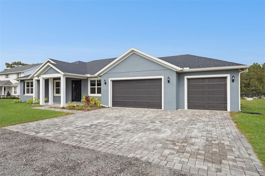 For Sale: $690,000 (3 beds, 3 baths, 2203 Square Feet)