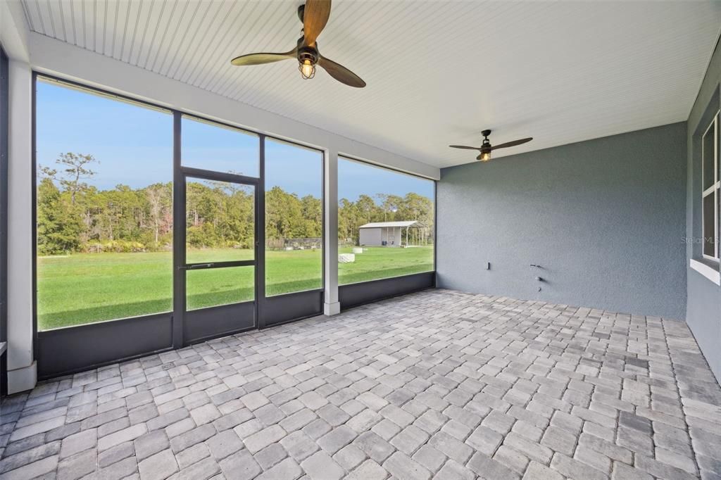 For Sale: $690,000 (3 beds, 3 baths, 2203 Square Feet)