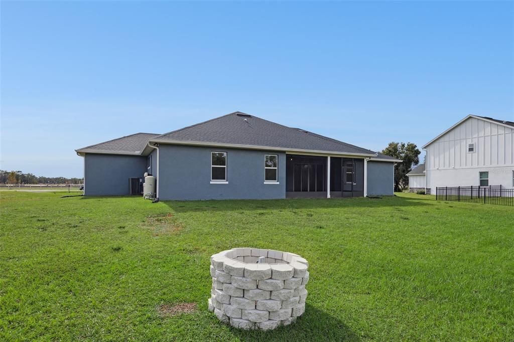 For Sale: $690,000 (3 beds, 3 baths, 2203 Square Feet)