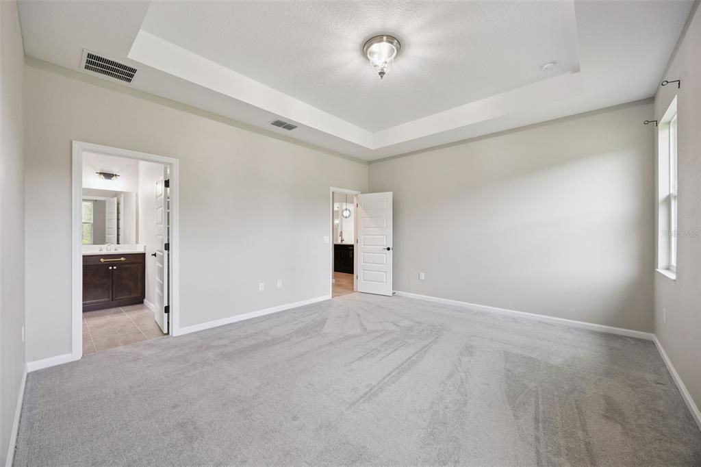 For Sale: $690,000 (3 beds, 3 baths, 2203 Square Feet)