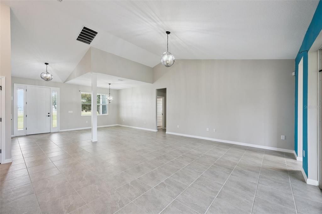 For Sale: $690,000 (3 beds, 3 baths, 2203 Square Feet)