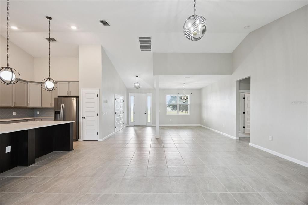 For Sale: $690,000 (3 beds, 3 baths, 2203 Square Feet)