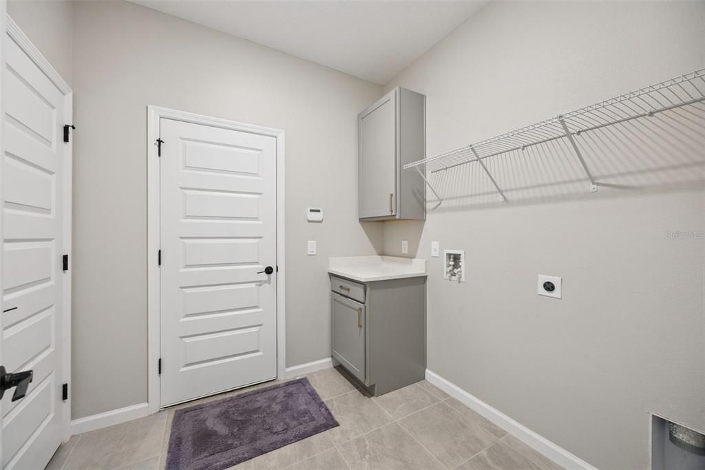 For Sale: $690,000 (3 beds, 3 baths, 2203 Square Feet)