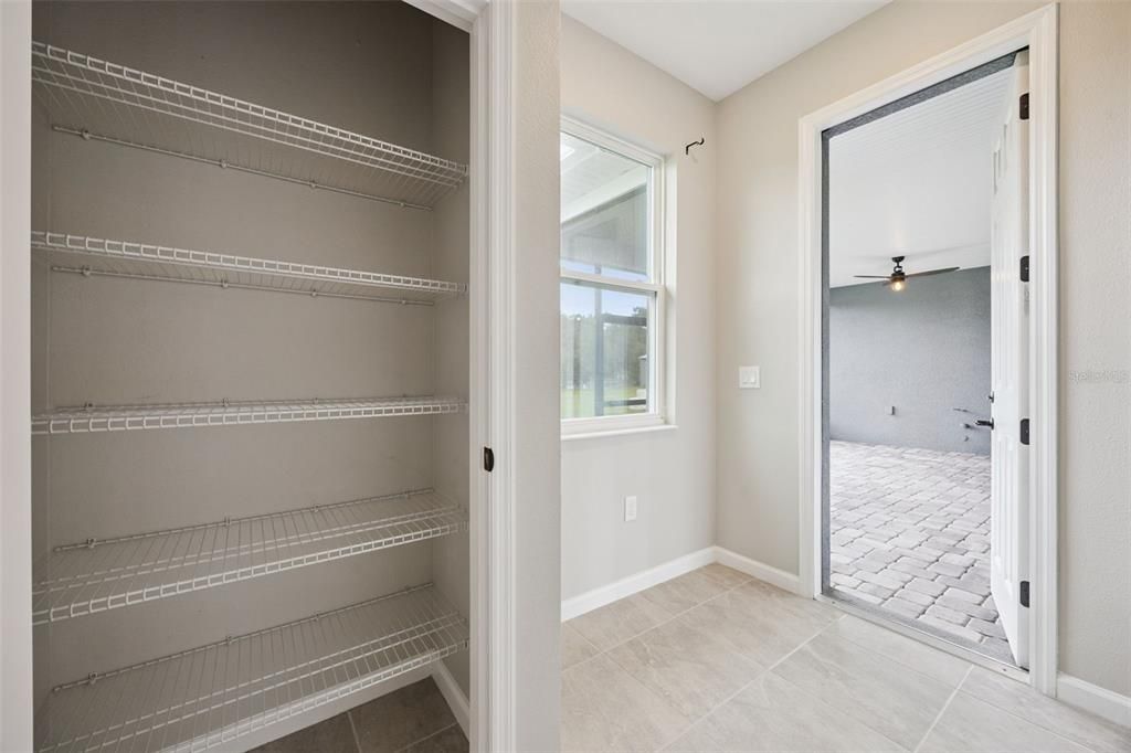 For Sale: $690,000 (3 beds, 3 baths, 2203 Square Feet)