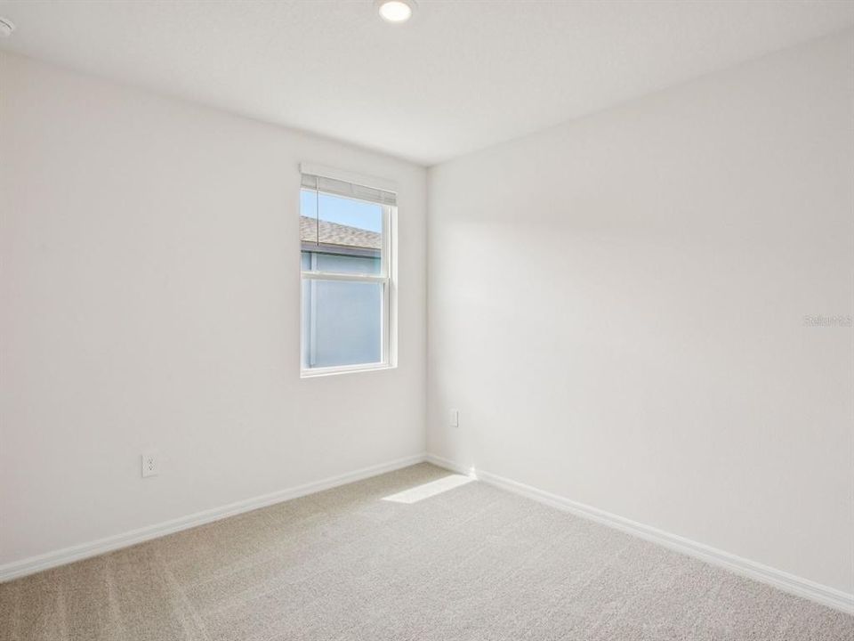 На продажу: $329,890 (3 спален, 2 ванн, 1483 Квадратных фут)