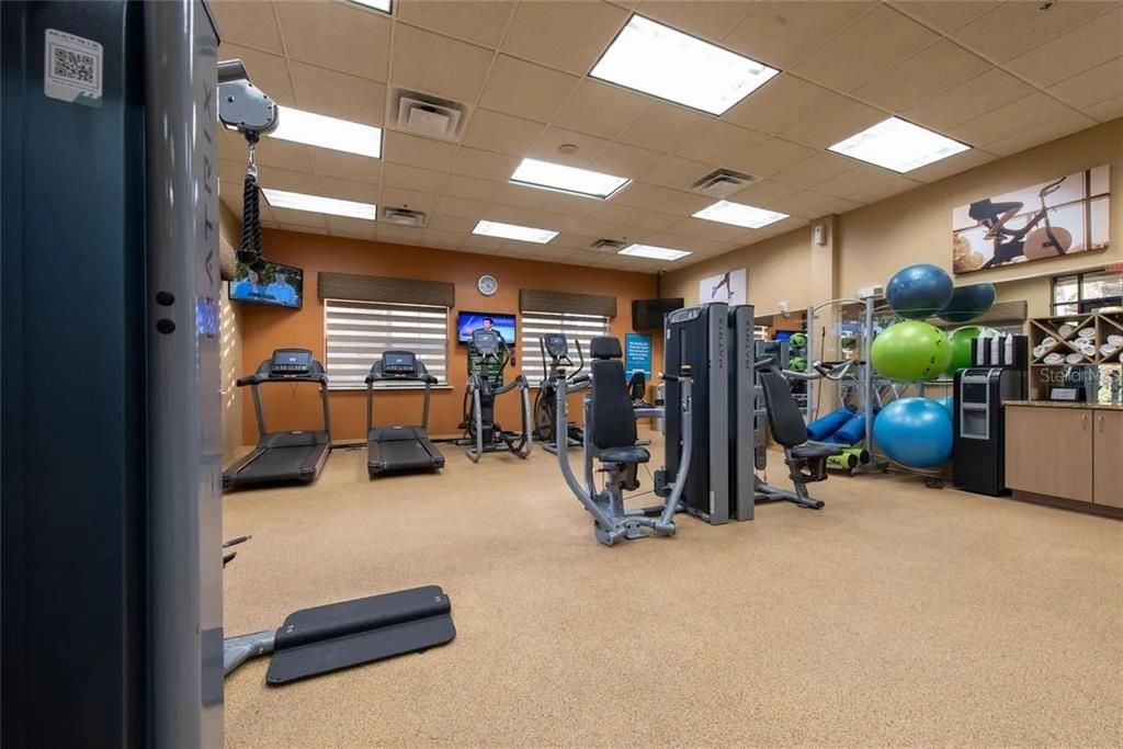 待售: $178,000 (2 贝兹, 2 浴室, 957 平方英尺)