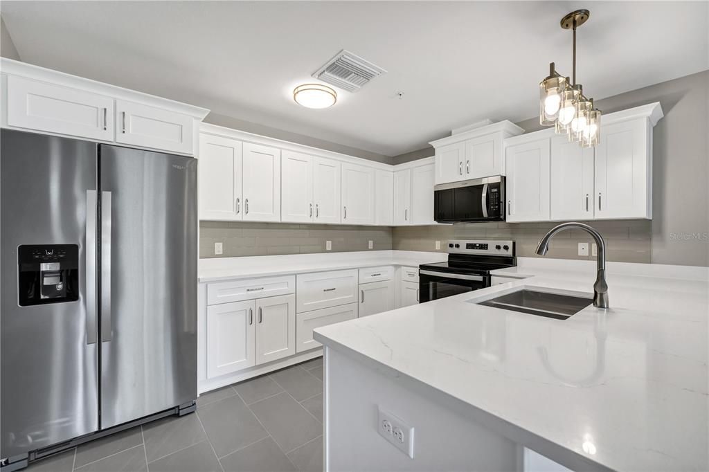 For Rent: $2,200 (2 beds, 2 baths, 1900 Square Feet)