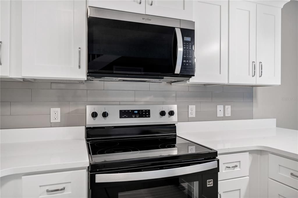 For Rent: $2,200 (2 beds, 2 baths, 1900 Square Feet)