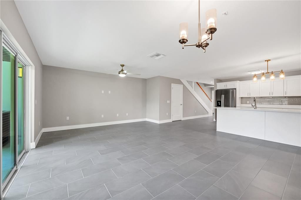 For Rent: $2,200 (2 beds, 2 baths, 1900 Square Feet)