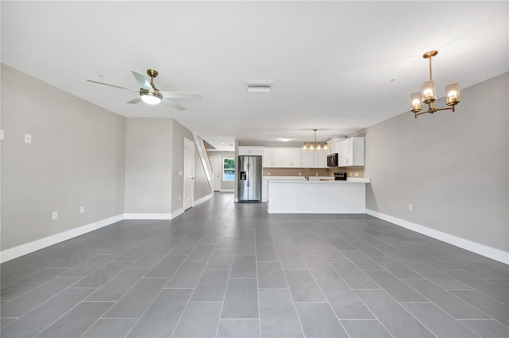 For Rent: $2,200 (2 beds, 2 baths, 1900 Square Feet)