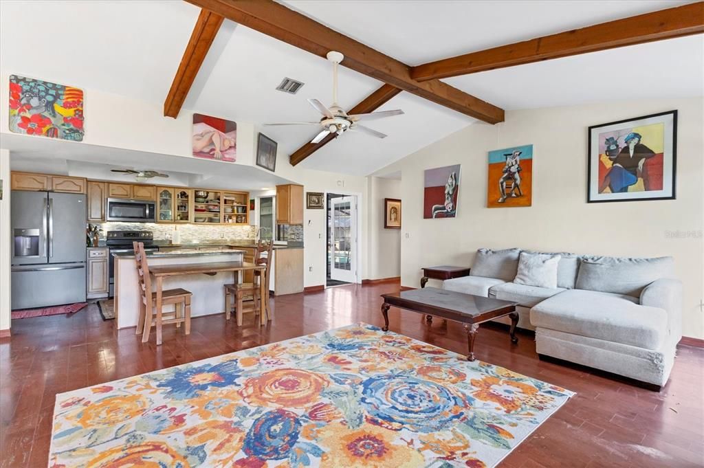 На продажу: $620,000 (3 спален, 2 ванн, 2446 Квадратных фут)