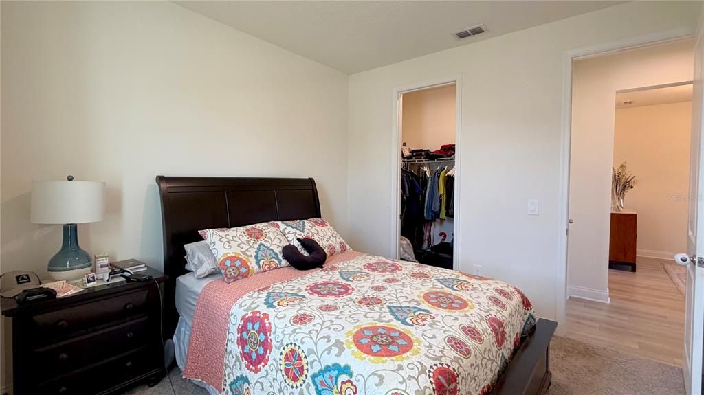 En Venta: $559,000 (4 camas, 3 baños, 2710 Pies cuadrados)