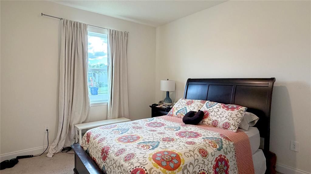 En Venta: $559,000 (4 camas, 3 baños, 2710 Pies cuadrados)