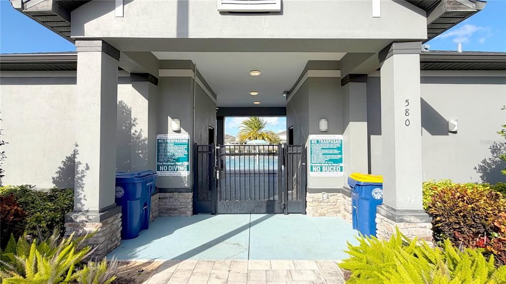 En Venta: $559,000 (4 camas, 3 baños, 2710 Pies cuadrados)