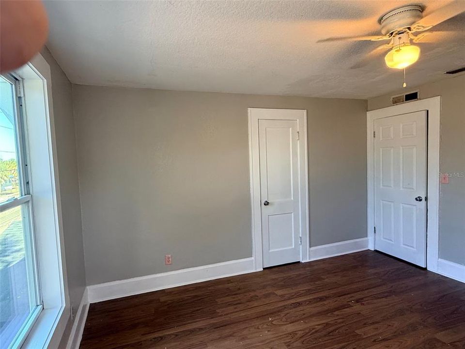 出租: $2,450 (3 贝兹, 1 浴室, 1442 平方英尺)