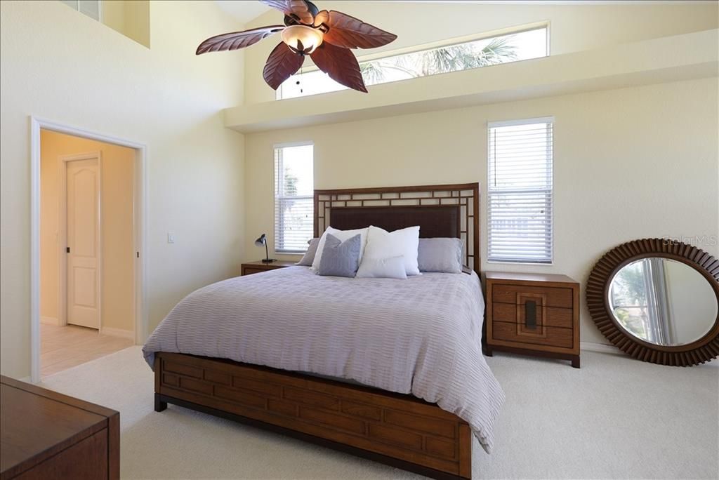 В аренду: $3,500 (3 спален, 2 ванн, 2216 Квадратных фут)