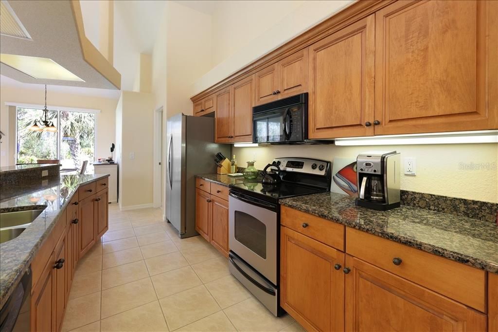 В аренду: $3,500 (3 спален, 2 ванн, 2216 Квадратных фут)