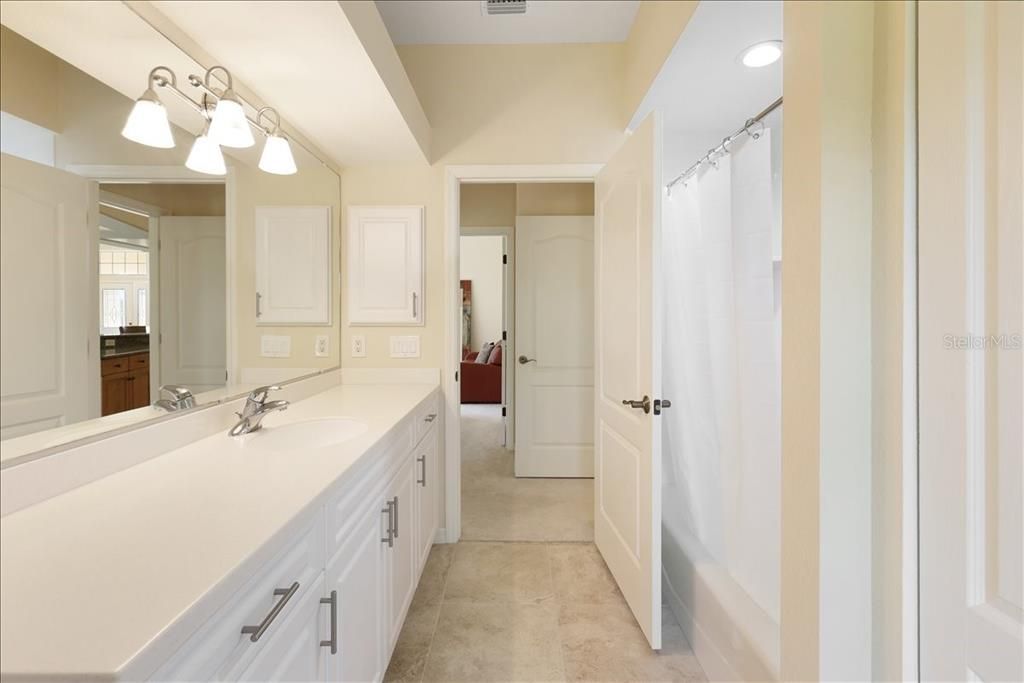 В аренду: $3,500 (3 спален, 2 ванн, 2216 Квадратных фут)