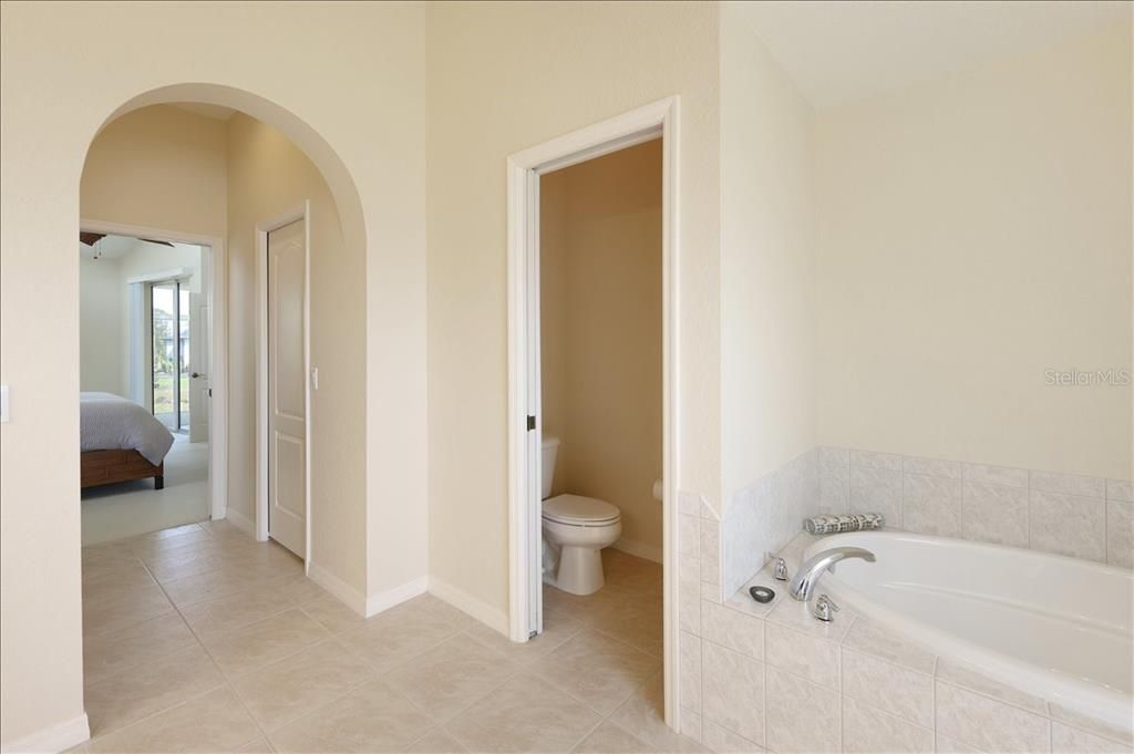 В аренду: $3,500 (3 спален, 2 ванн, 2216 Квадратных фут)