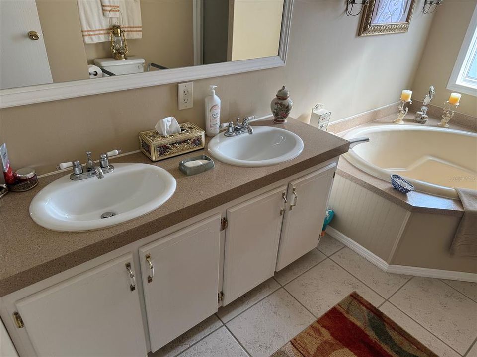 待售: $160,000 (3 贝兹, 2 浴室, 1104 平方英尺)