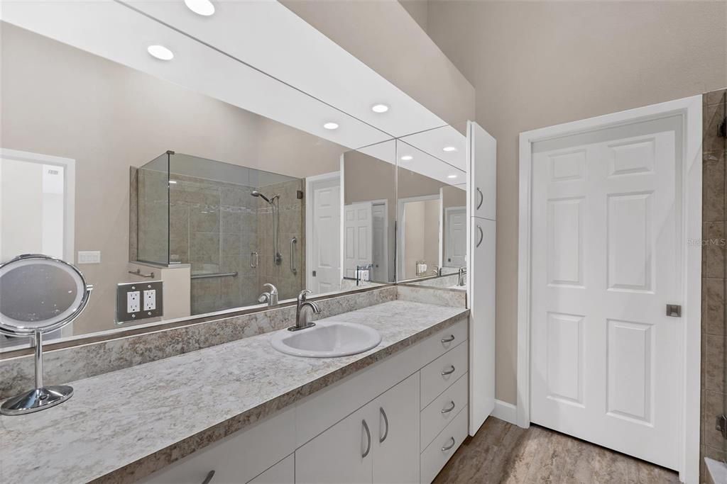 En Renta: $3,000 (2 camas, 2 baños, 2207 Pies cuadrados)