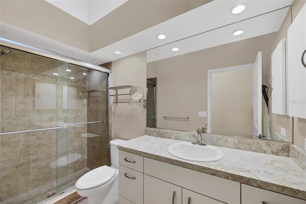 En Renta: $3,000 (2 camas, 2 baños, 2207 Pies cuadrados)