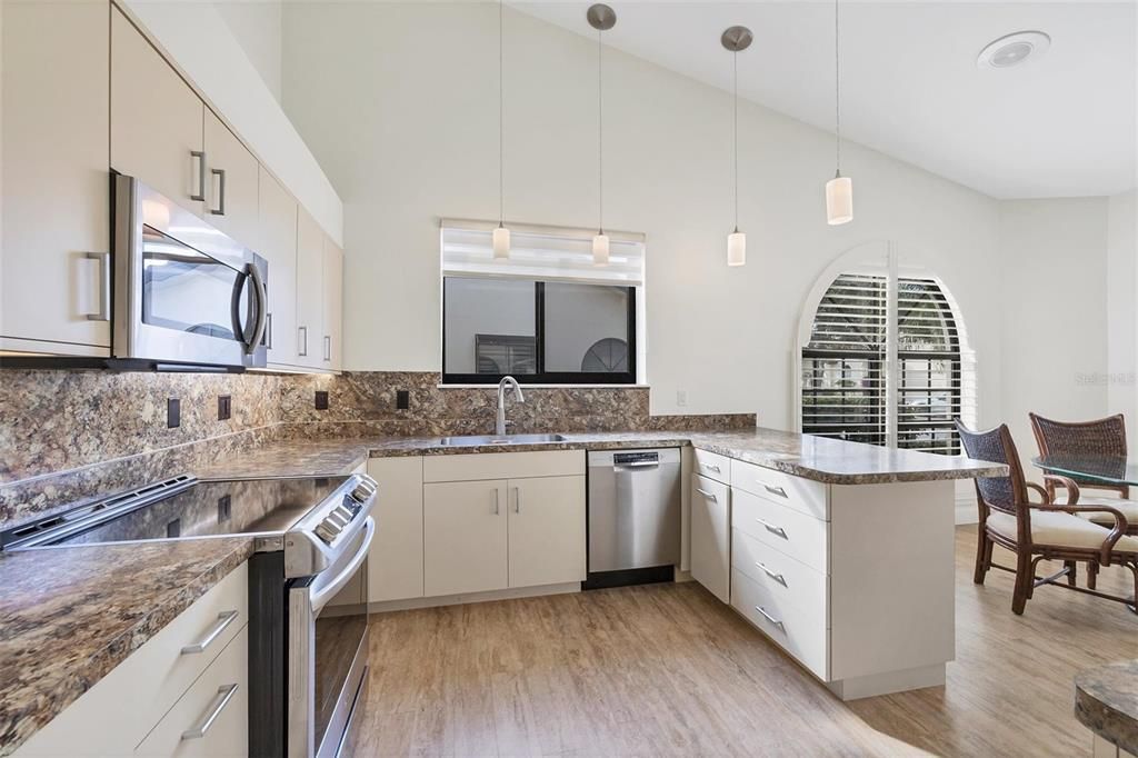 En Renta: $3,000 (2 camas, 2 baños, 2207 Pies cuadrados)