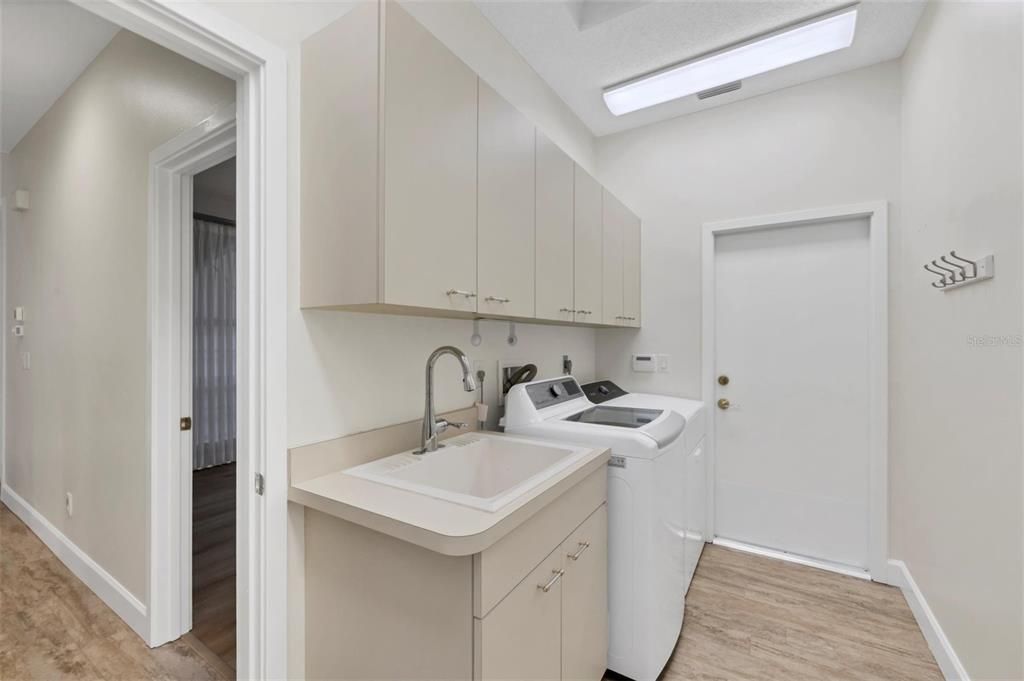 En Renta: $3,000 (2 camas, 2 baños, 2207 Pies cuadrados)