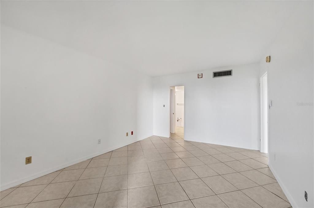 待售: $629,000 (2 贝兹, 2 浴室, 1248 平方英尺)