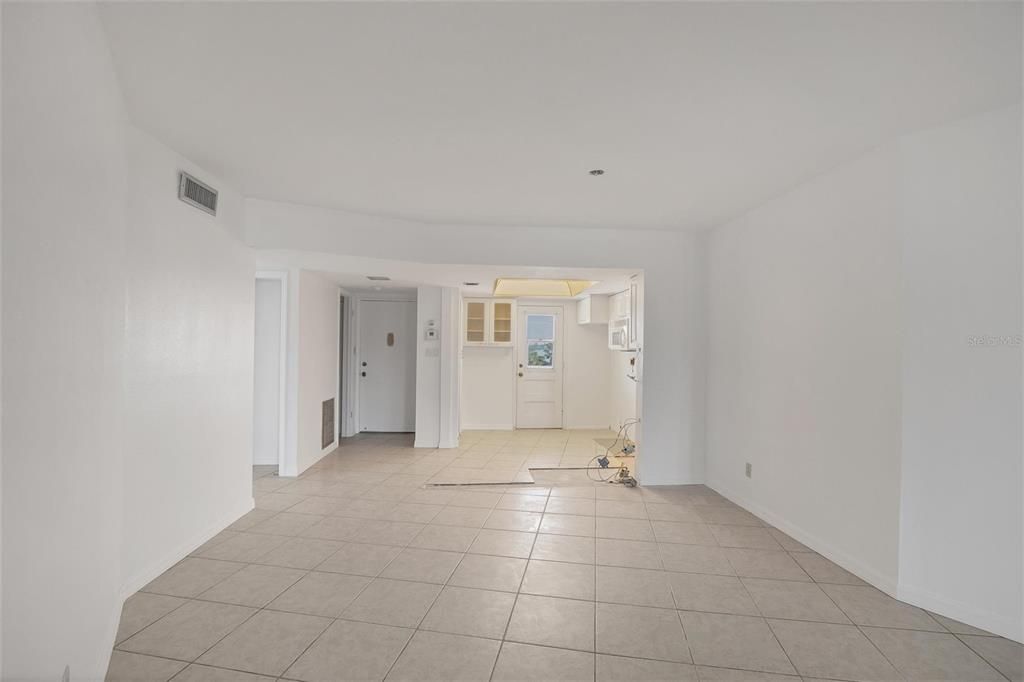 待售: $629,000 (2 贝兹, 2 浴室, 1248 平方英尺)