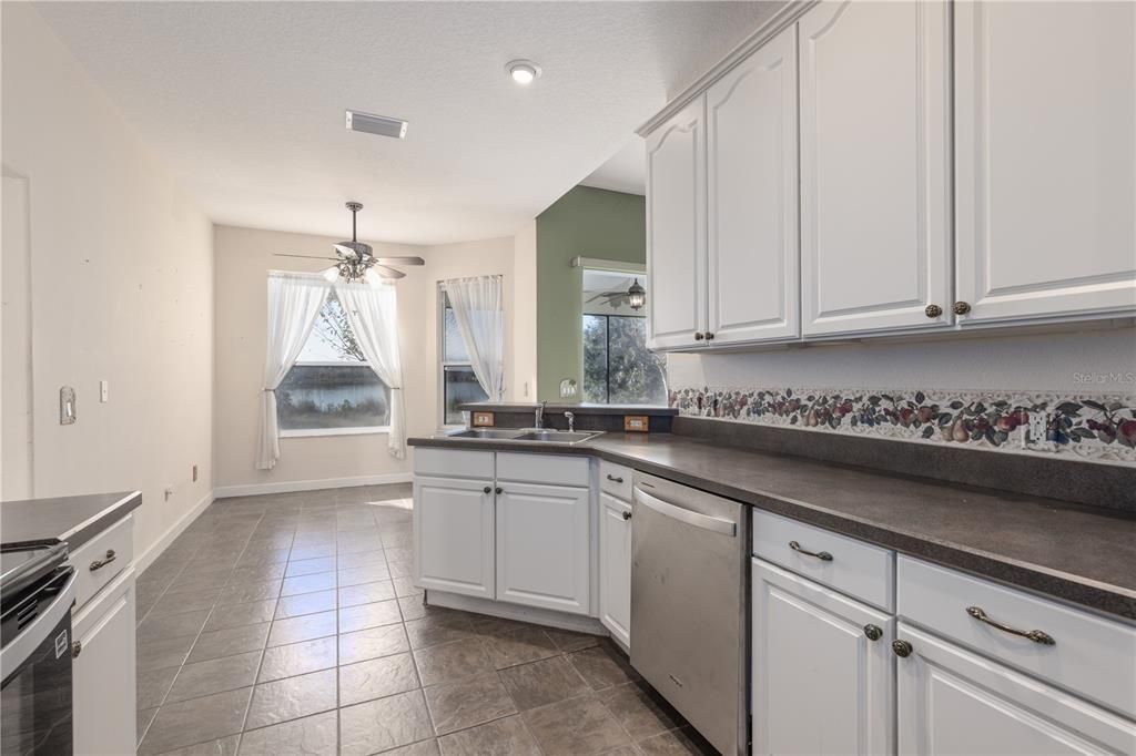 For Sale: $529,000 (3 beds, 2 baths, 1908 Square Feet)