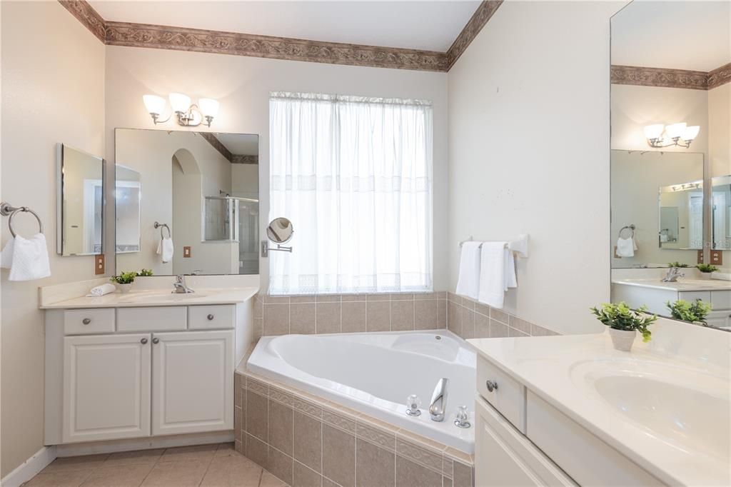 For Sale: $529,000 (3 beds, 2 baths, 1908 Square Feet)