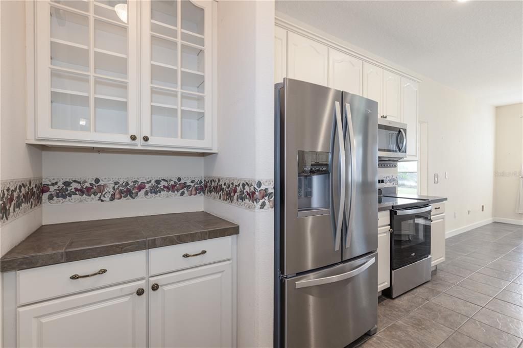 For Sale: $529,000 (3 beds, 2 baths, 1908 Square Feet)