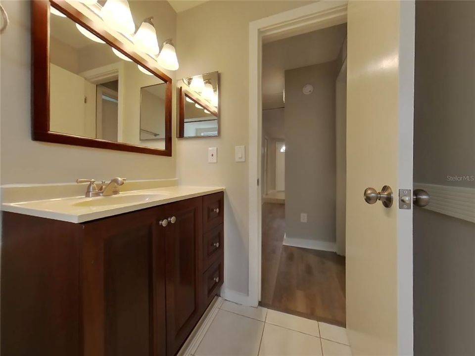 For Rent: $2,669 (4 beds, 2 baths, 1733 Square Feet)