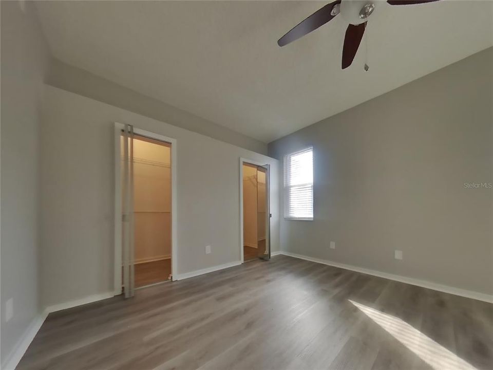 For Rent: $2,669 (4 beds, 2 baths, 1733 Square Feet)