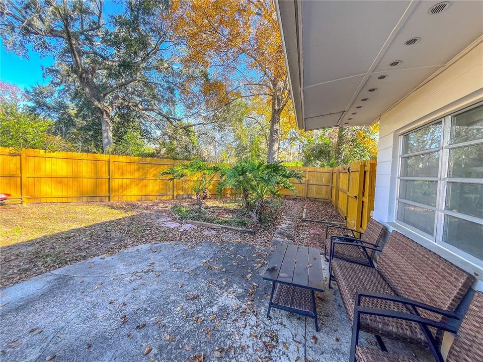 В аренду: $2,100 (3 спален, 2 ванн, 1735 Квадратных фут)