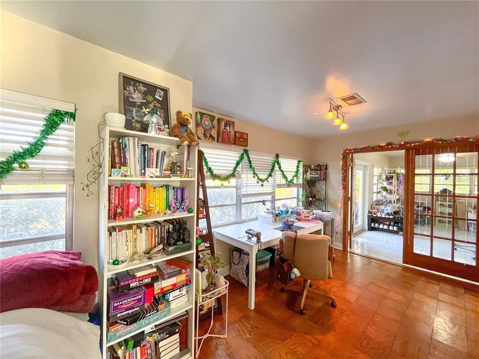 В аренду: $2,100 (3 спален, 2 ванн, 1735 Квадратных фут)