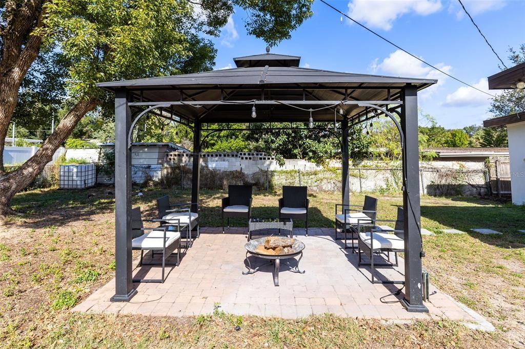 For Sale: $315,000 (4 beds, 2 baths, 1504 Square Feet)