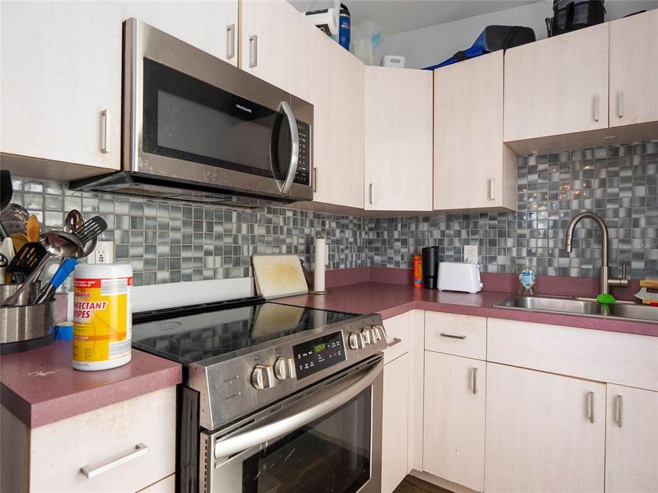 待售: $110,000 (2 贝兹, 1 浴室, 525 平方英尺)