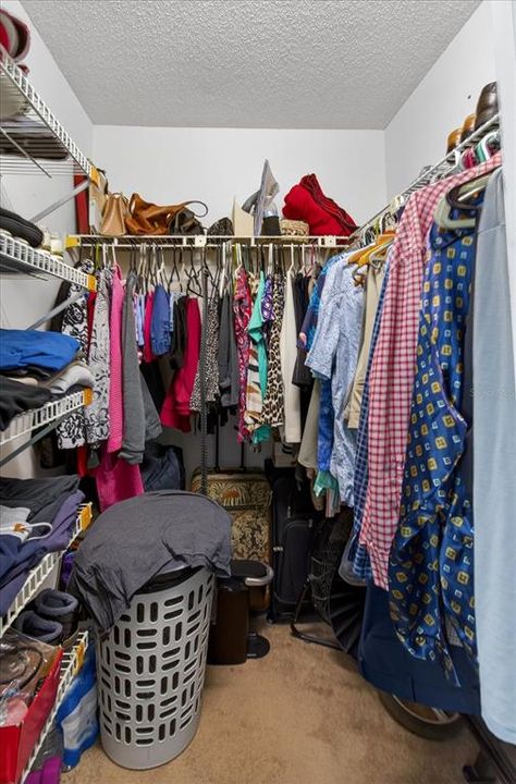 For Sale: $189,900 (2 beds, 2 baths, 988 Square Feet)