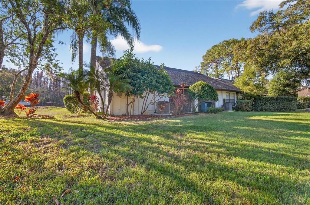 For Sale: $189,900 (2 beds, 2 baths, 988 Square Feet)