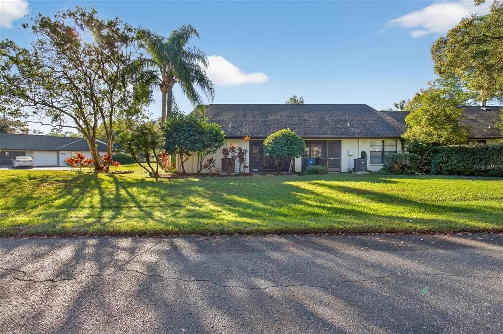 For Sale: $189,900 (2 beds, 2 baths, 988 Square Feet)