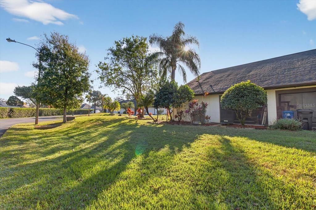 For Sale: $189,900 (2 beds, 2 baths, 988 Square Feet)