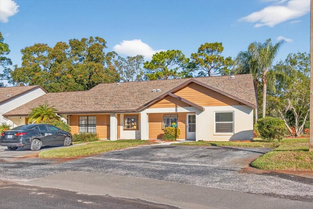 For Sale: $189,900 (2 beds, 2 baths, 988 Square Feet)