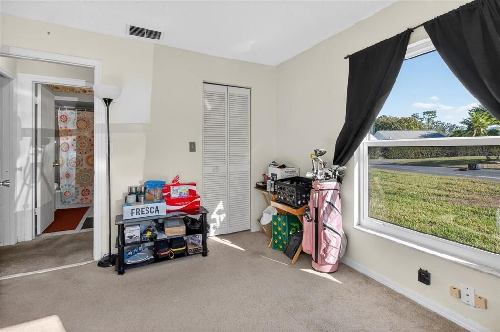 For Sale: $189,900 (2 beds, 2 baths, 988 Square Feet)