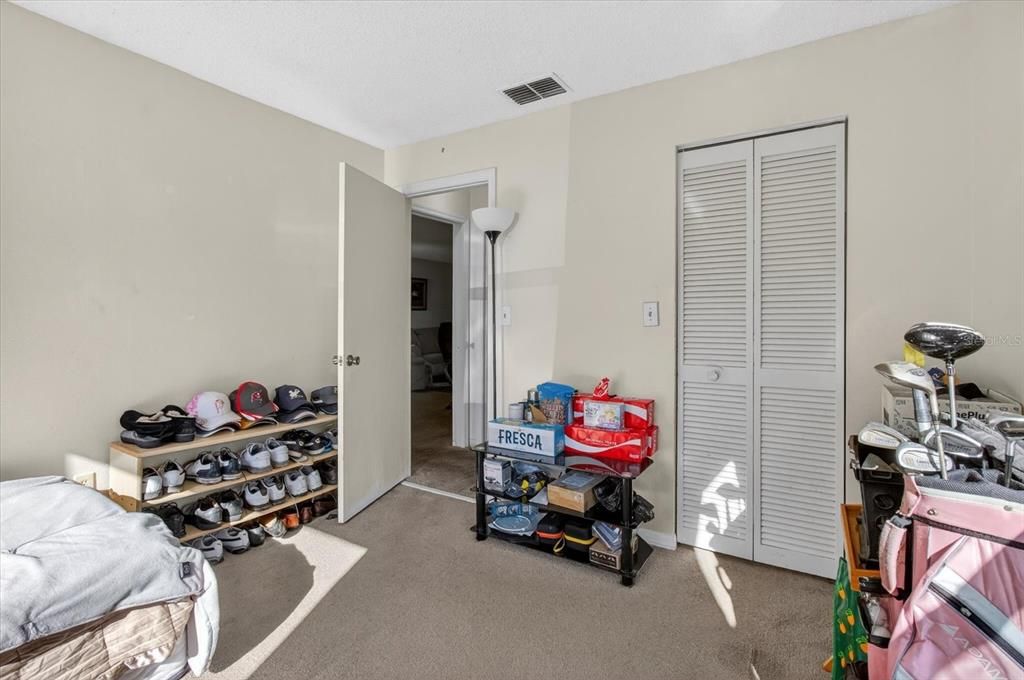 For Sale: $189,900 (2 beds, 2 baths, 988 Square Feet)