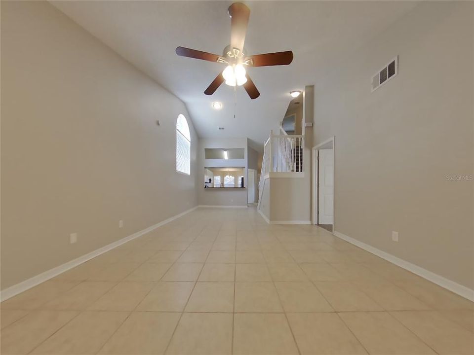 For Rent: $1,999 (3 beds, 2 baths, 1353 Square Feet)