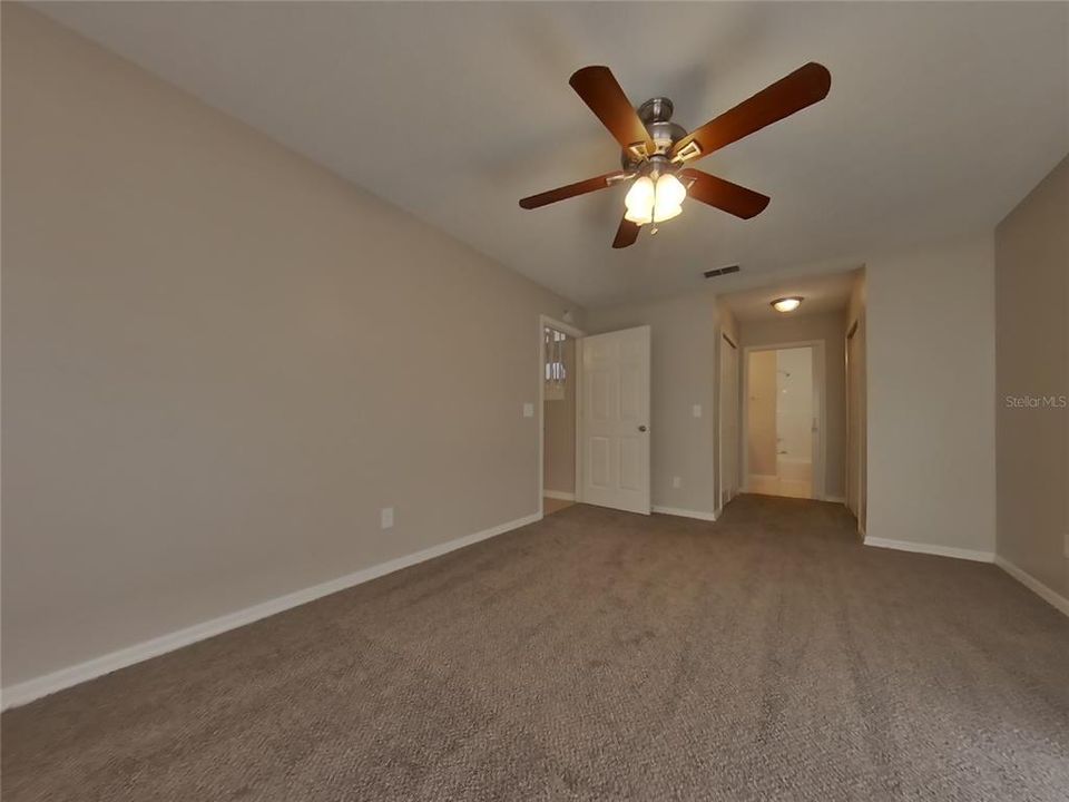 For Rent: $1,999 (3 beds, 2 baths, 1353 Square Feet)